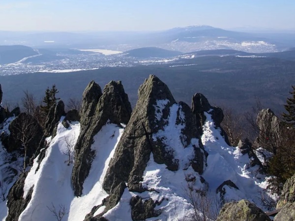 Двуглавая сопка Таганай