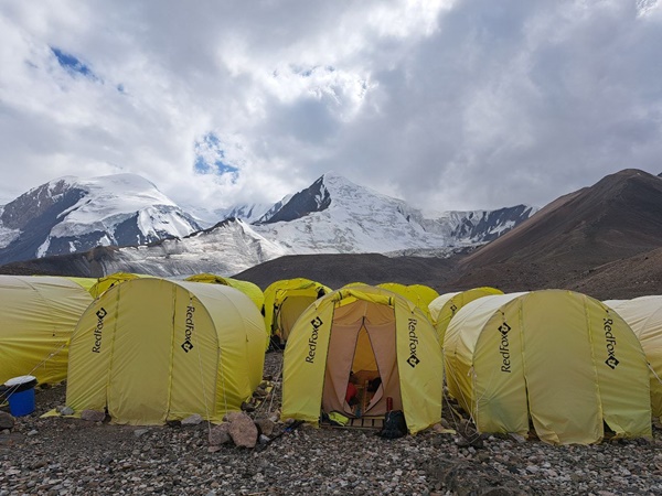 Лагерь на пике Ленина