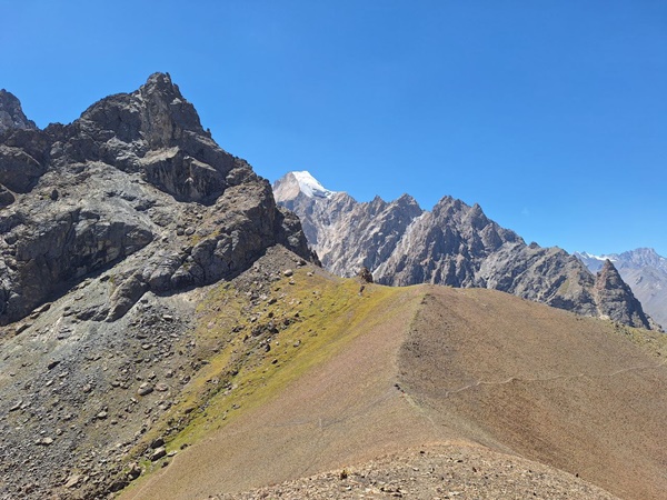 Туркестанский хребет