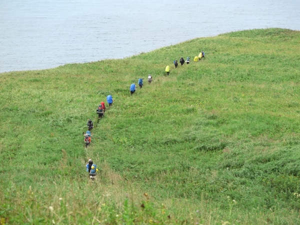 Группа туристов на острове Итуруп