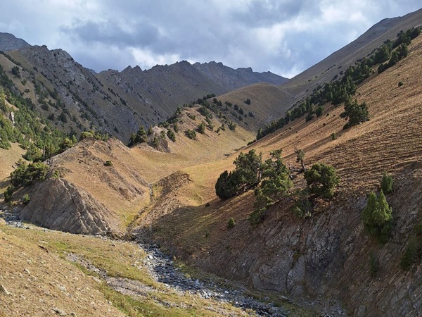 поход по ущелью Каравшин