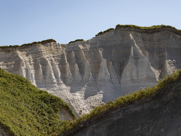 Белые скалы Итуруп