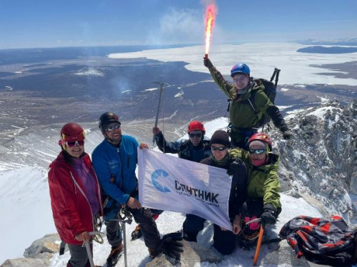 Восхождение на Мунку-Сардык